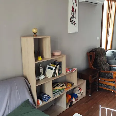 Apartment Cozy French With A Beautiful View